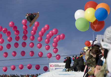 © Marcel Lämmerhirt Iouri Podladtchikov in Laax
