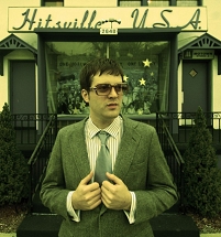 © Stones Throw Mayer Hawthorne vor dem alten Motown-Gebäude in Detroit