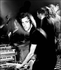 © David Baird Soulwax live auf der bühne
