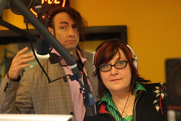 © fm4 / alex wagner Brezel Göring und Françoise Cactus aka Stereo Total im Connected-Studio