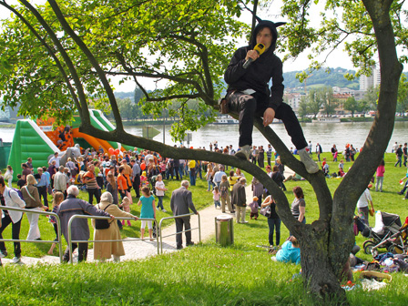 © Andreas Kepplinger Im Wolfkostüm im Baum