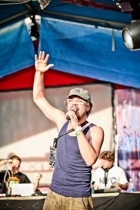 © Thomas Unterberger/oneshot.at Bühnenmoderator/MC Flowin Immo