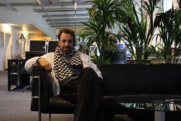 © ondrusova Chilly Gonzales auf der FM4 Studiocouch.