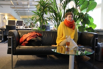 © ondrusova violetta parisini auf der fm4 studiocouch