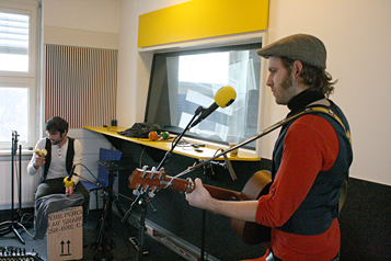 © Radio FM4 Sado Maso Guitar Club zu Gast im FM4 Studio