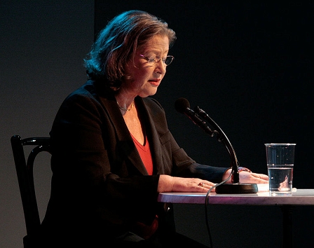 © Manfred Werner - Tsui Susanne Scholl bei einer Lesung