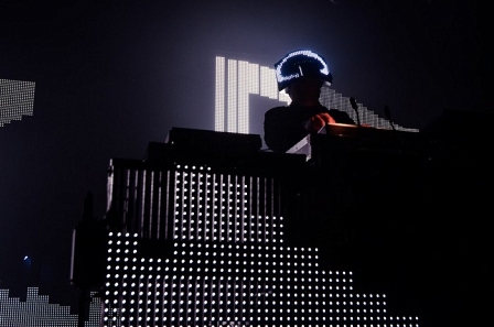 © Electronic Beats Squarepusher im Glitzerhelm