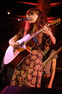 © Allessi´s Ark Londoner Musikerin Alessi Laurent