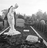 Statue auf einem Friedhof