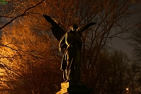 Engelsstatue auf einem Friedhof