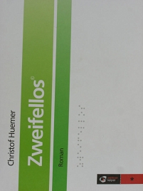 Buchcover "Zweifellos" sieht aus wie Tablettenschachtel.