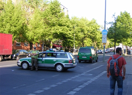 Polizeiautos auf der Berliner Oranienstraße