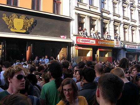 1. Mai Feier in der Berliner Oranienstraße