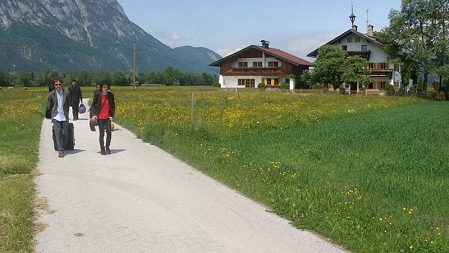 Musiker in Tiroler Landschaft