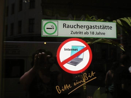 "Laptops verboten"-Schild