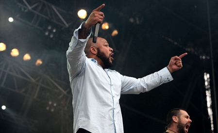 Howard Jones von Killswitch Engage.