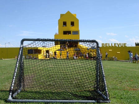 Blick hinter dem Fußball-Tor