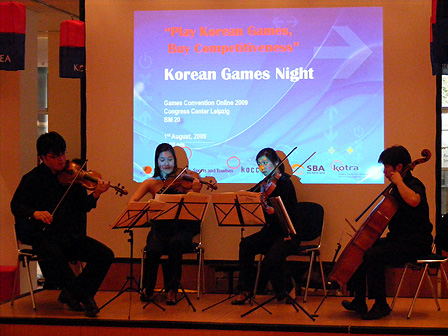 Koreanisches Streichquartett bei der "Games Convention Online" in Leipzig.