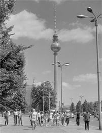 Der Fernsehturm in Berlin (Ost) 1970