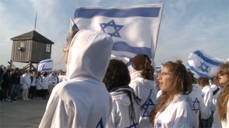 Israelische Schulklasse in Auschwitz