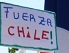 Schild, auf dem "Fuerza Chile" steht