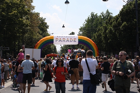 Entrée der Regenbogenparade 2010