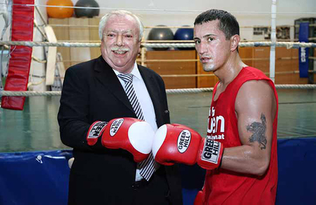 hauepl und boxer gojko knezevic