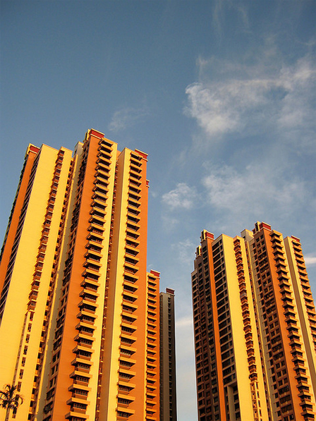 Foto mit orange gelen hochhaeusern
Public Housing, Tanglin Halt, Singapore