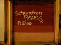 Graffiti: "Schwaben raus", gezeichnet "Russe"