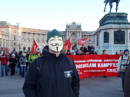 Maskierter Demonstrant