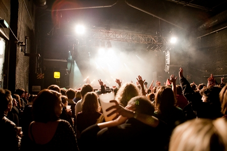 Crystal Fighters in der großen Halle am FM4 Geburtstagsfest