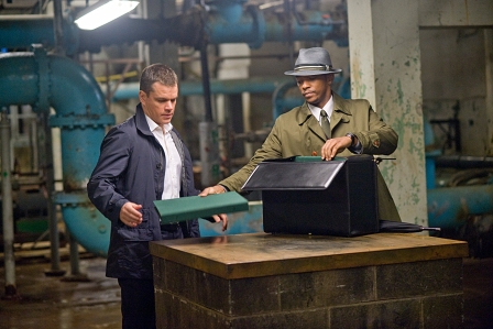 Matt Damon und Anthony Mackie in "Der Plan"