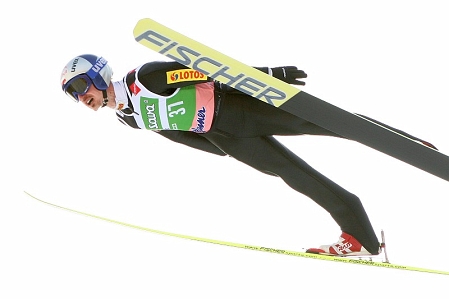 Der Skispringer malysz adam in der luft