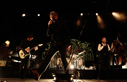Kaizers Orchestra live im Wiener Gasometer
