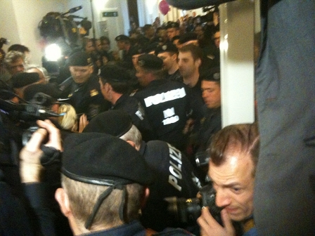 Polizei und Journalistenandrang im Tierschützerprozess