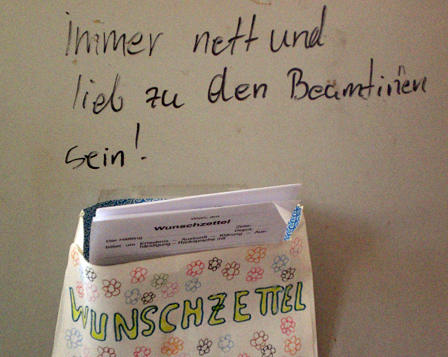 inschrift nett sein
