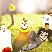 M83 in Halloween-Kontext