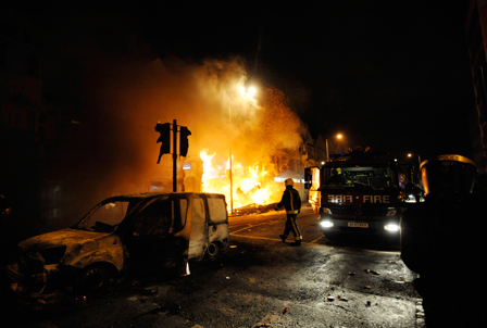 Brand bei den Unruhen in London