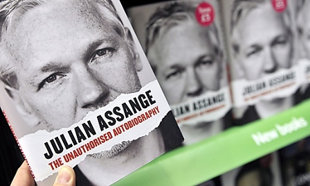 © APA Assange