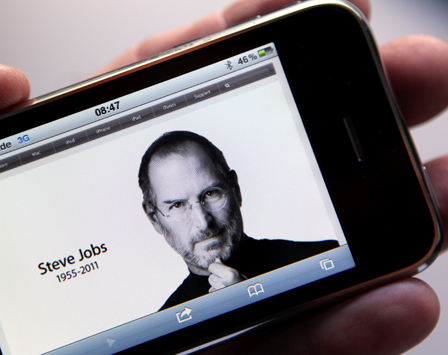 Ein Bild von Steven Jobs auf einem iPhone