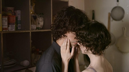 Hamish Linklater und Miranda July in "the Future"