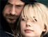 Stil aus "Blue Valentine", sich haltendes Liebespaar