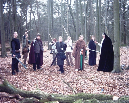 LARP-Spieler im Wald