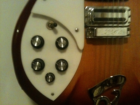 alte Rickenbacker-Gitarre