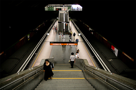 Abgang zu einer Ubahnstation der Wiener Linien