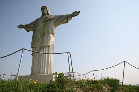 Überdimensionale Jesusstatue in Kalsdorf