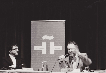 Sebastian Schoepp (rechts) mit Camilo Jimenez auf einer Lesung in München