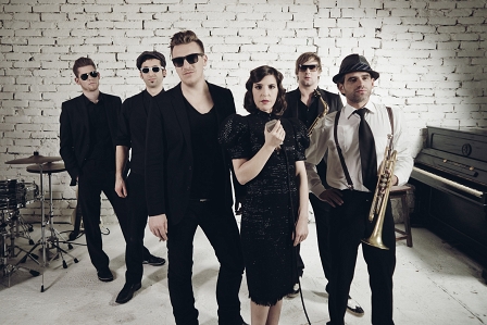 © Parov Stelar Parov Stelar mit Band