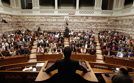 Alexis Tsipras bei einer Rede im griechischen Parlament