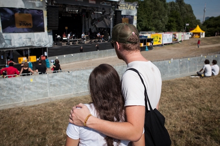 Ein Pärchen am Donauinselfest